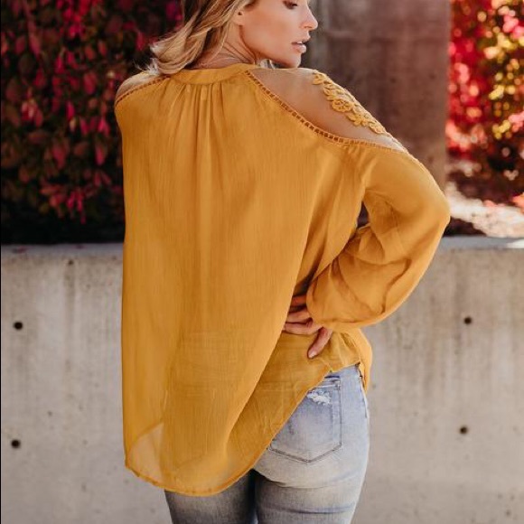 Yellow blouse - Picture 2 of 5